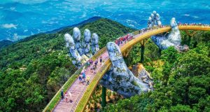 Da Nang Golden bridge