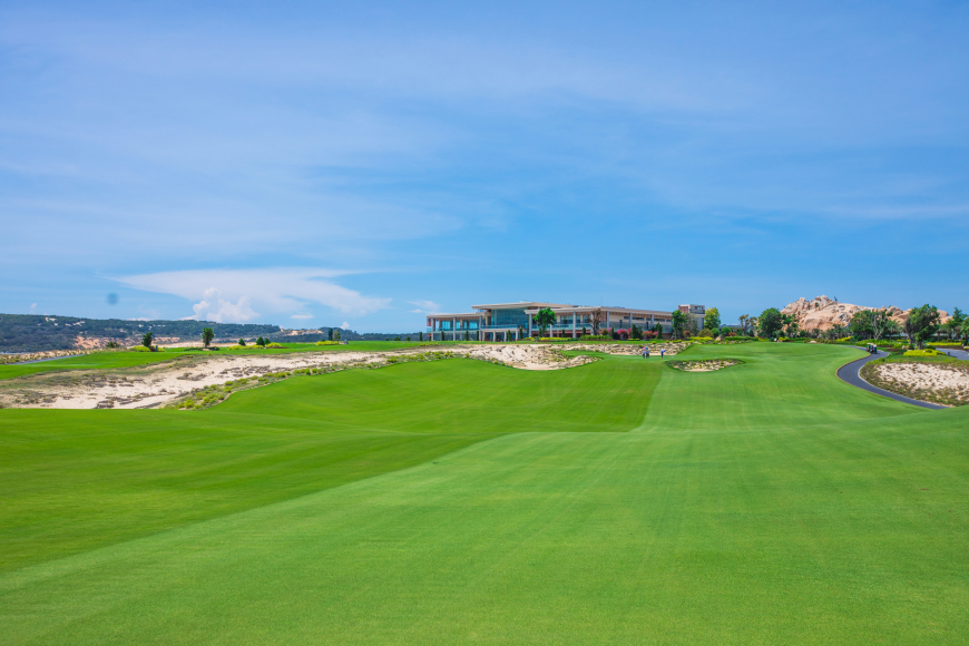 The Phu Quoc course was designed by expert international designers from IMG, which has designed over 100 courses across the world