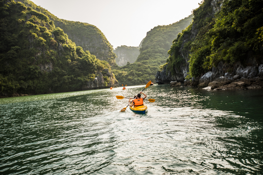Kayak in Ha Long Bay